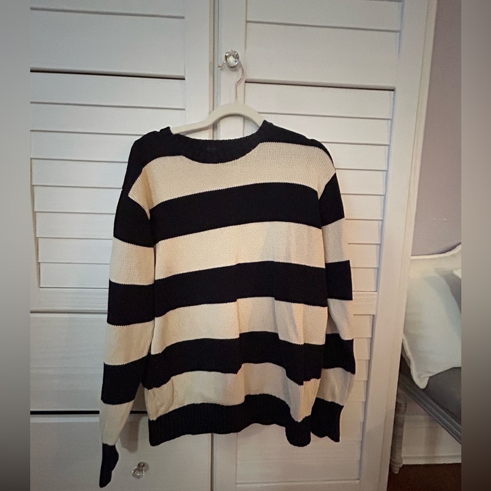 Brandy Melville Navy and cream Striped Sweater- size small